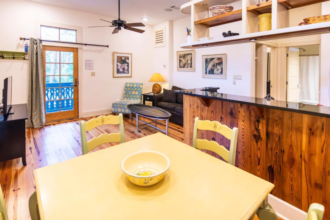 Hibiscus Coffee & Guesthouse Ґрейтон-Біч Екстер'єр фото