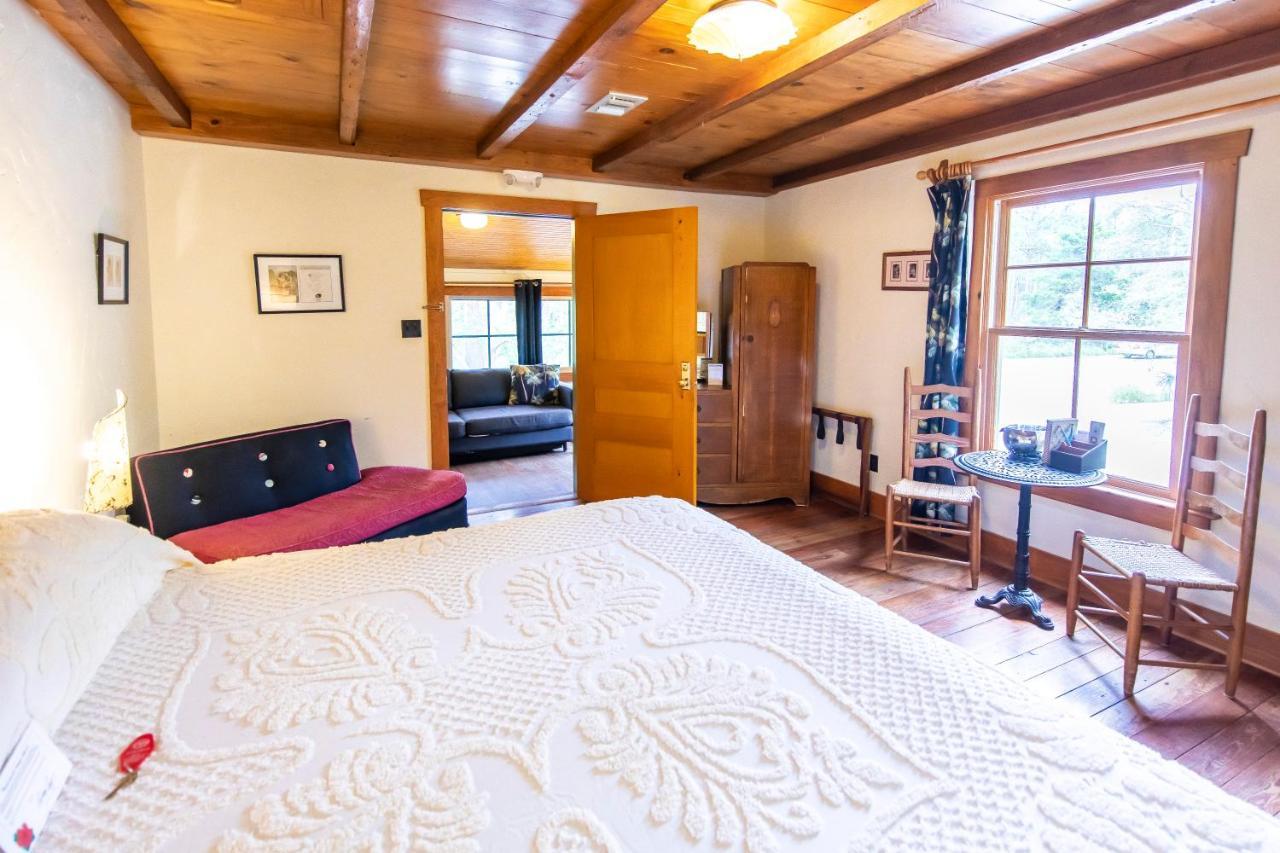 Hibiscus Coffee & Guesthouse Ґрейтон-Біч Екстер'єр фото