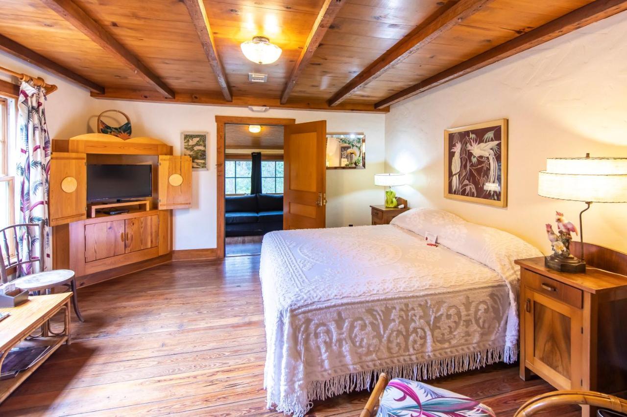 Hibiscus Coffee & Guesthouse Ґрейтон-Біч Екстер'єр фото